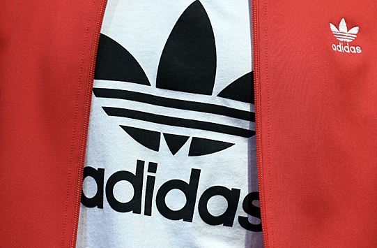 Adidas потеряет 1,3 миллиарда долларов из-за прекращения работы с Канье Уэстом