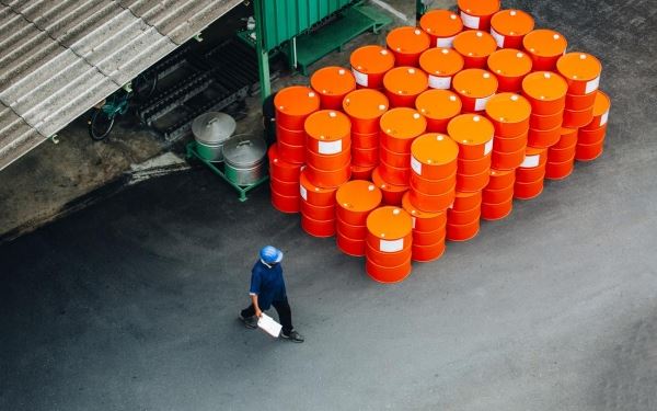 Нефть резко подорожала после слов Новака о сокращении добычи в России 